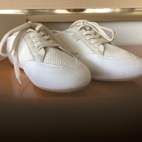 The Row size 39  never worn sneaker - Picture 1 of 14